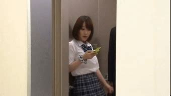 Japanese NSFW Gif .